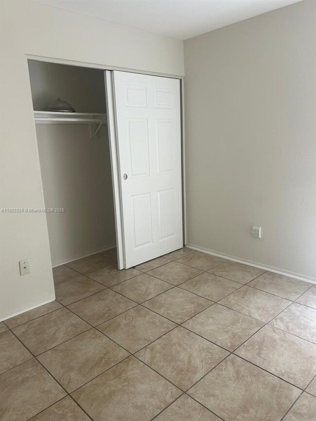 Building Photo - 1399 Cindy Cir NE