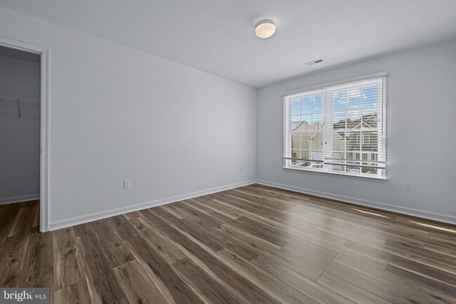 Building Photo - 4018 Tiber Falls Dr