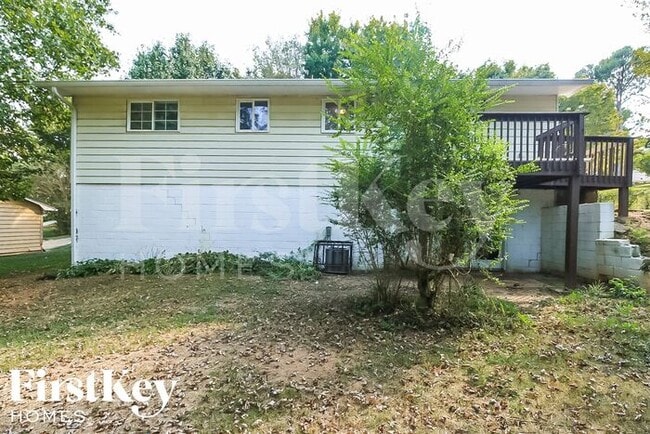 Building Photo - 3799 N Camp Creek Pkwy SW