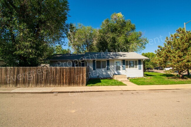 Building Photo - Beautifully Updated Home in Old Town!