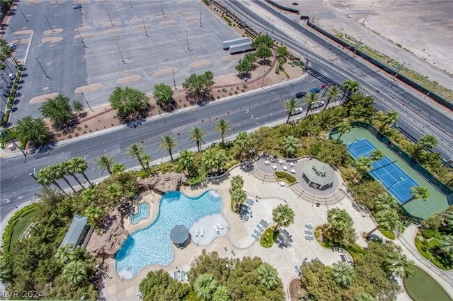 Building Photo - 222 Karen Ave