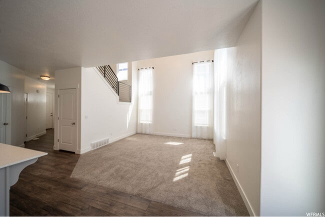 Building Photo - 283 W 660 N