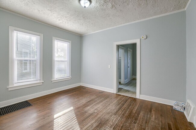 Building Photo - 2411 Emmet St