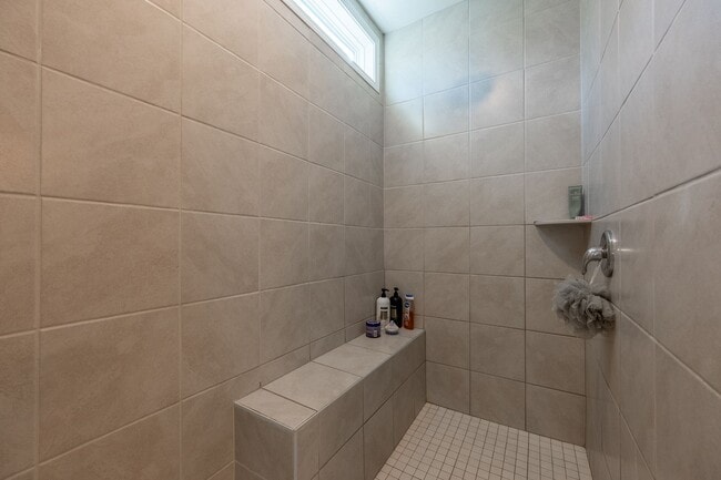 Building Photo - 5006 Forsythia Pl