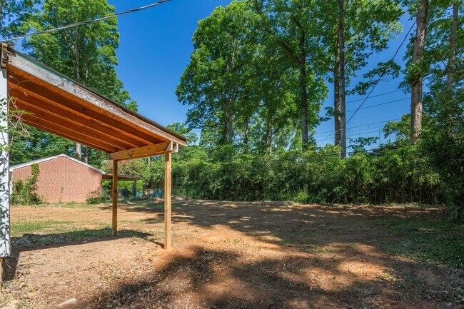 Building Photo - 3408 Kirby Dr