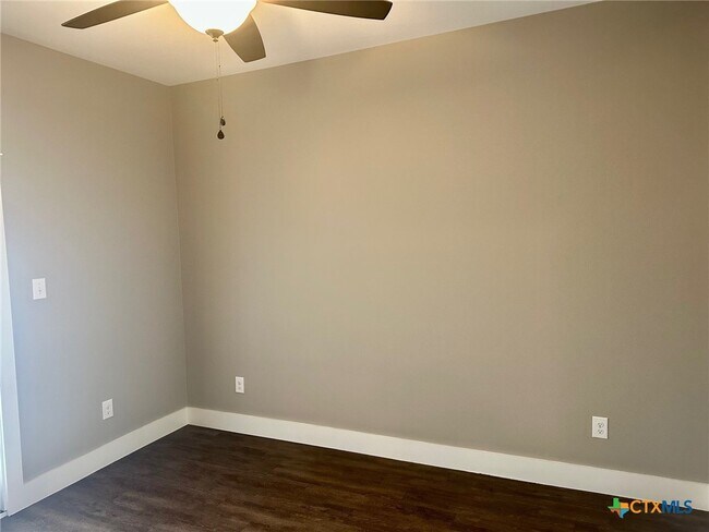 Building Photo - 311 Craddock Ave