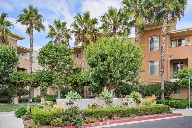 Building Photo - Prime Location! RARE Opportunity to LEASE 4/3.5 Spacious TownHome IN GARDEN GROVE!