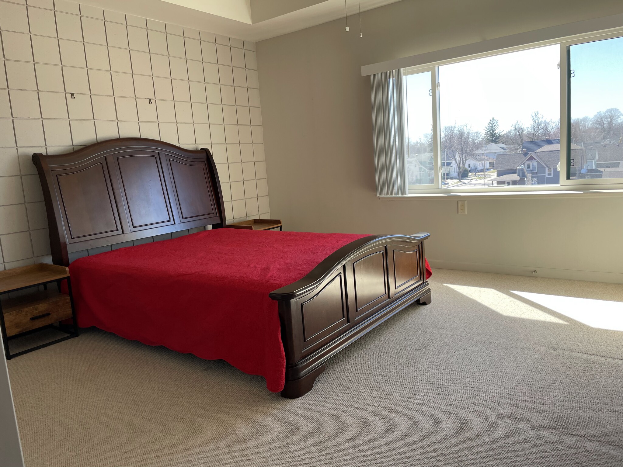 Building Photo - 400 N Richmond St