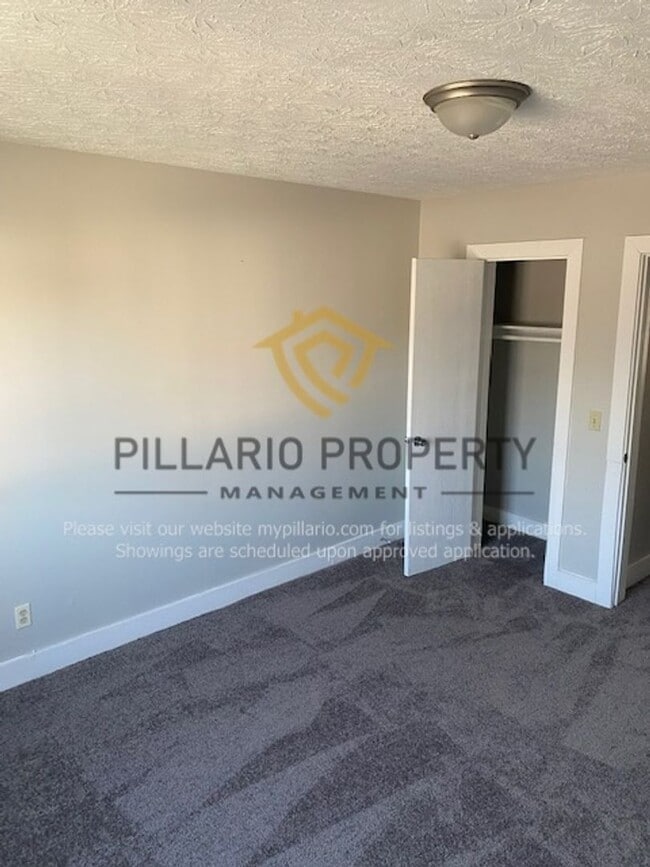 Building Photo - 3722-3724 N Illinois St