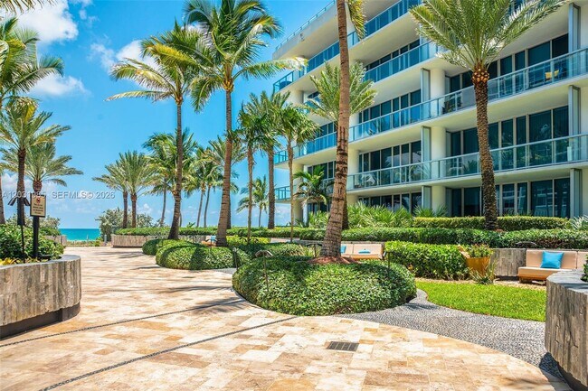 Building Photo - 6899 Collins Ave