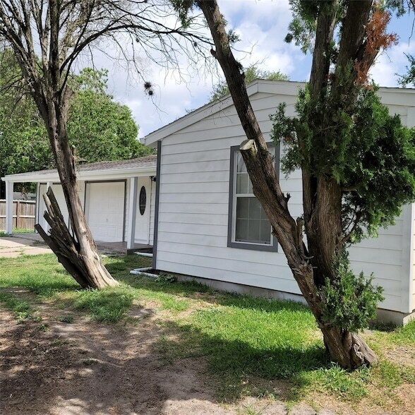 Building Photo - 5103 Willow Glen Dr