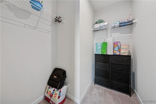 Building Photo - 32 Florence Ln