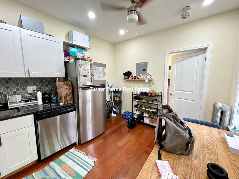 Building Photo - 88 Hancock St