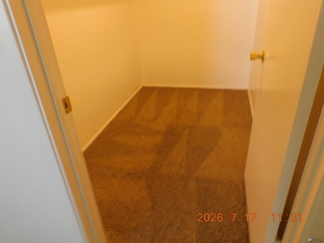 Building Photo - 1276 W 20th Pl