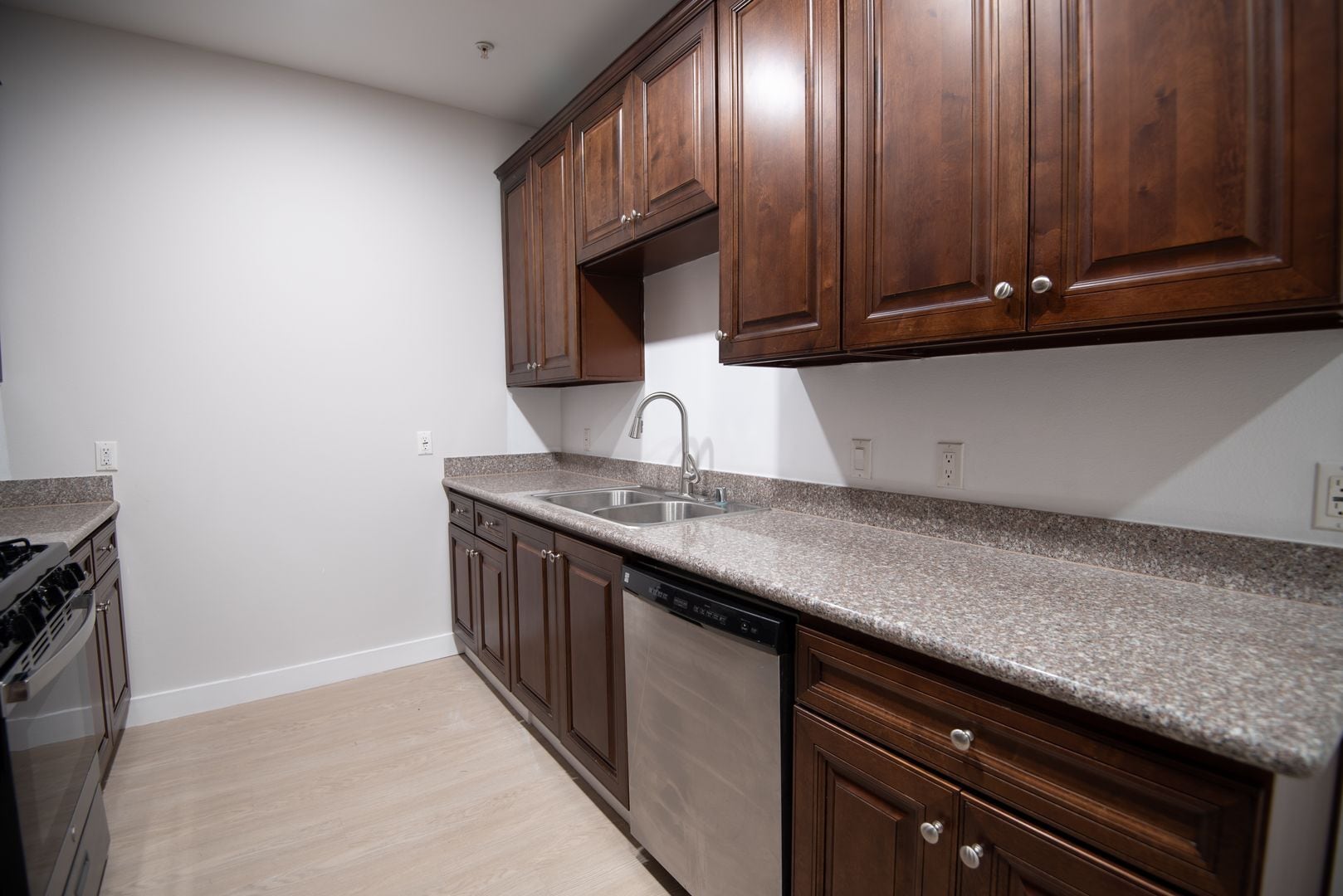 Building Photo - 7122 Amigo Ave