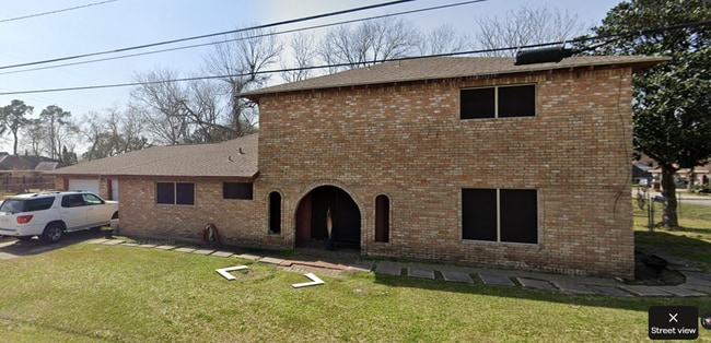 Building Photo - 8050 Tavenor Ln