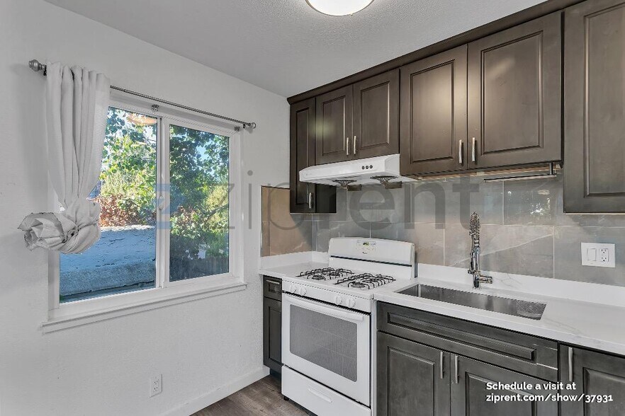 Building Photo - 2123 Spaulding Ave