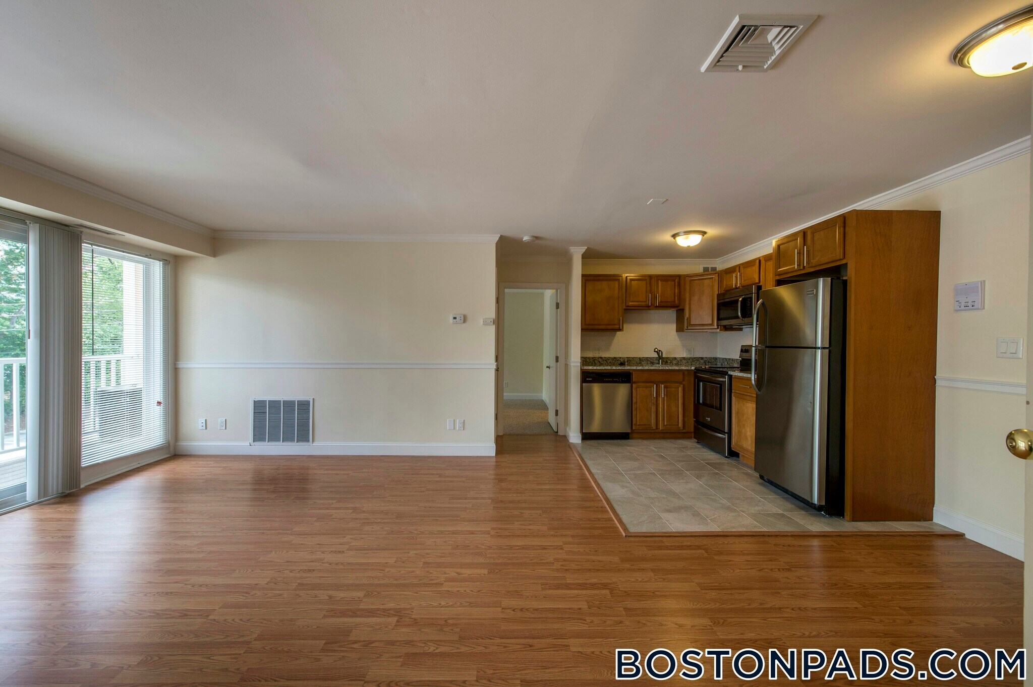 Building Photo - 18 Westgate Dr