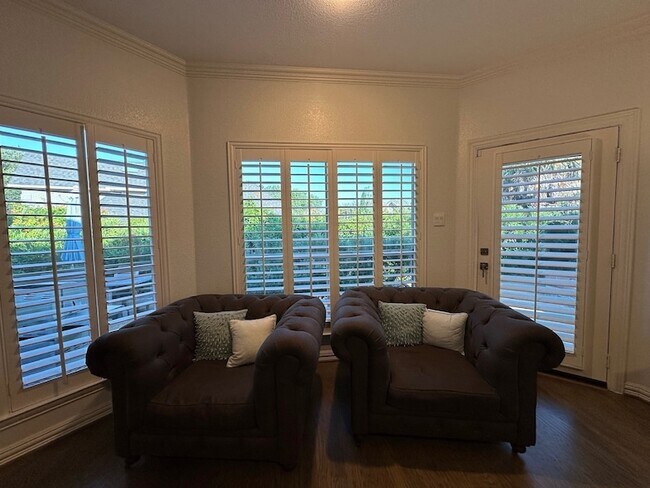 Building Photo - 600 Huntersridge Ct