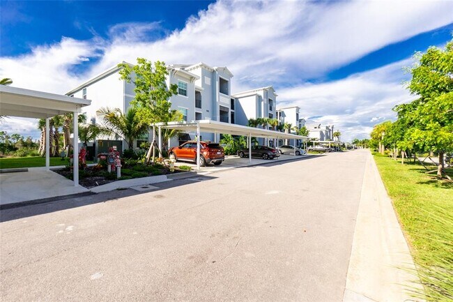 Building Photo - 14141 Heritage Landing Blvd