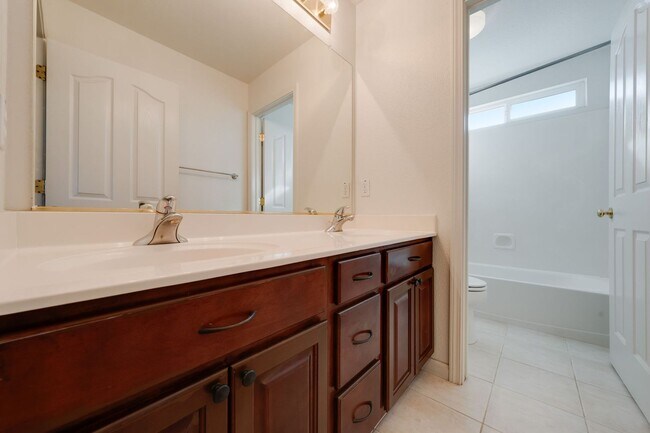 Building Photo - 9538 Fox Wind Ct