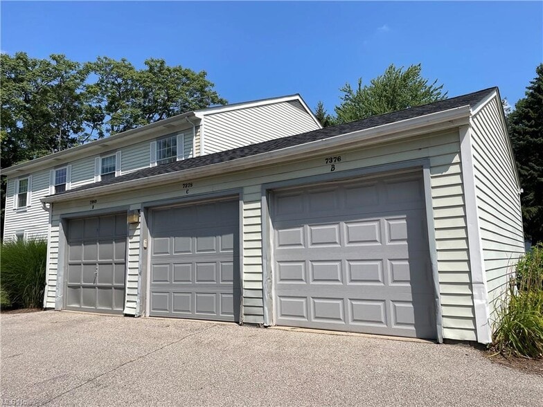 Building Photo - 7378 Foxmill Rd