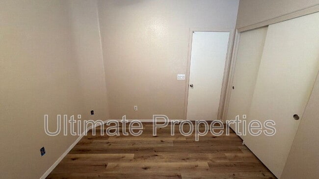 Building Photo - 9856 W Salter Dr