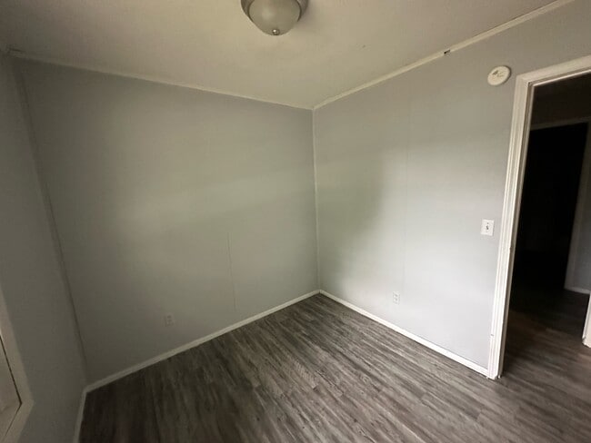 Building Photo - 920 Timberline Dr