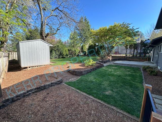 Building Photo - 1160 NW Bella Vista Pl