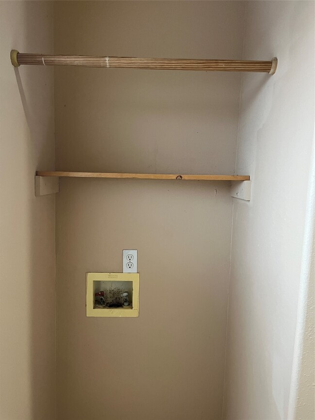 Building Photo - 4219 Benard Ct