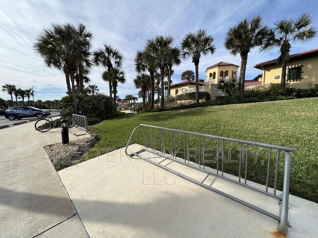 Building Photo - 91 Las Casitas Blvd