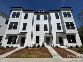 Building Photo - 5009 Layman Dr