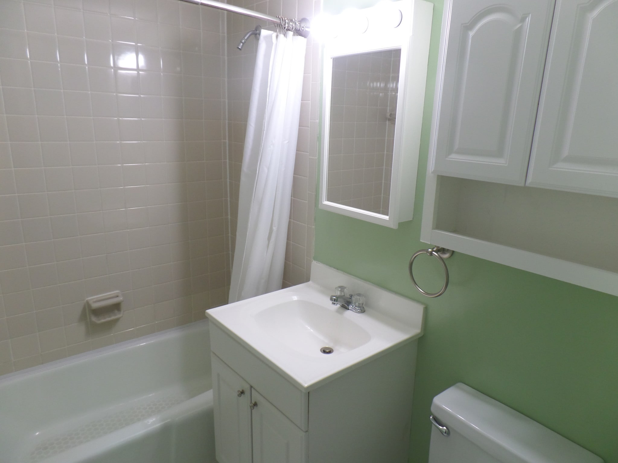 Bathroom - 37 S Quinsigamond Ave