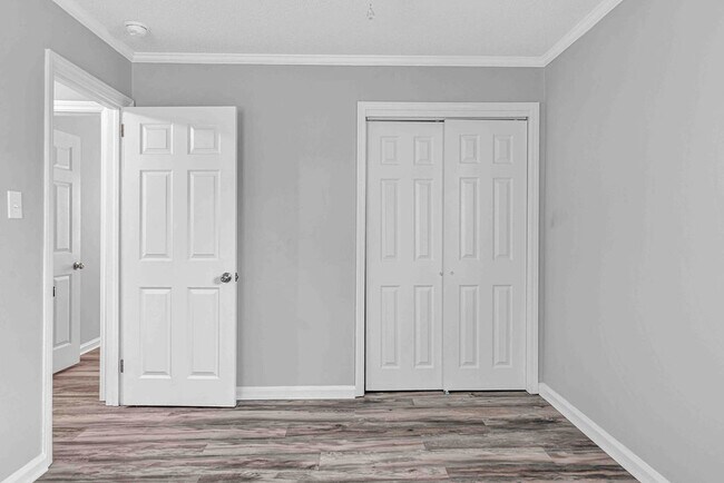Building Photo - 322 Starling St