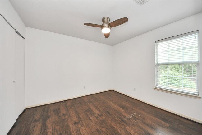 Building Photo - 3738 Lehall St