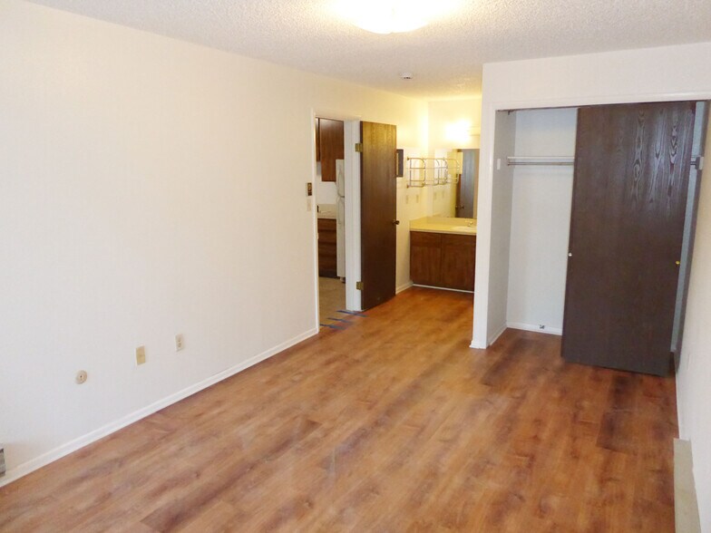 Building Photo - 1118 City Park Ave