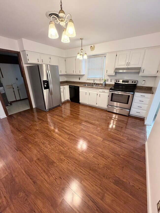 Building Photo - 1509 S Goyer Rd