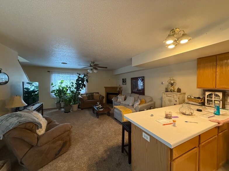 Building Photo - 3563 E Meadows Pl