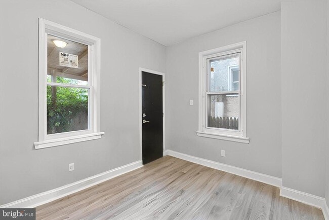 Building Photo - 1323 N 28th St