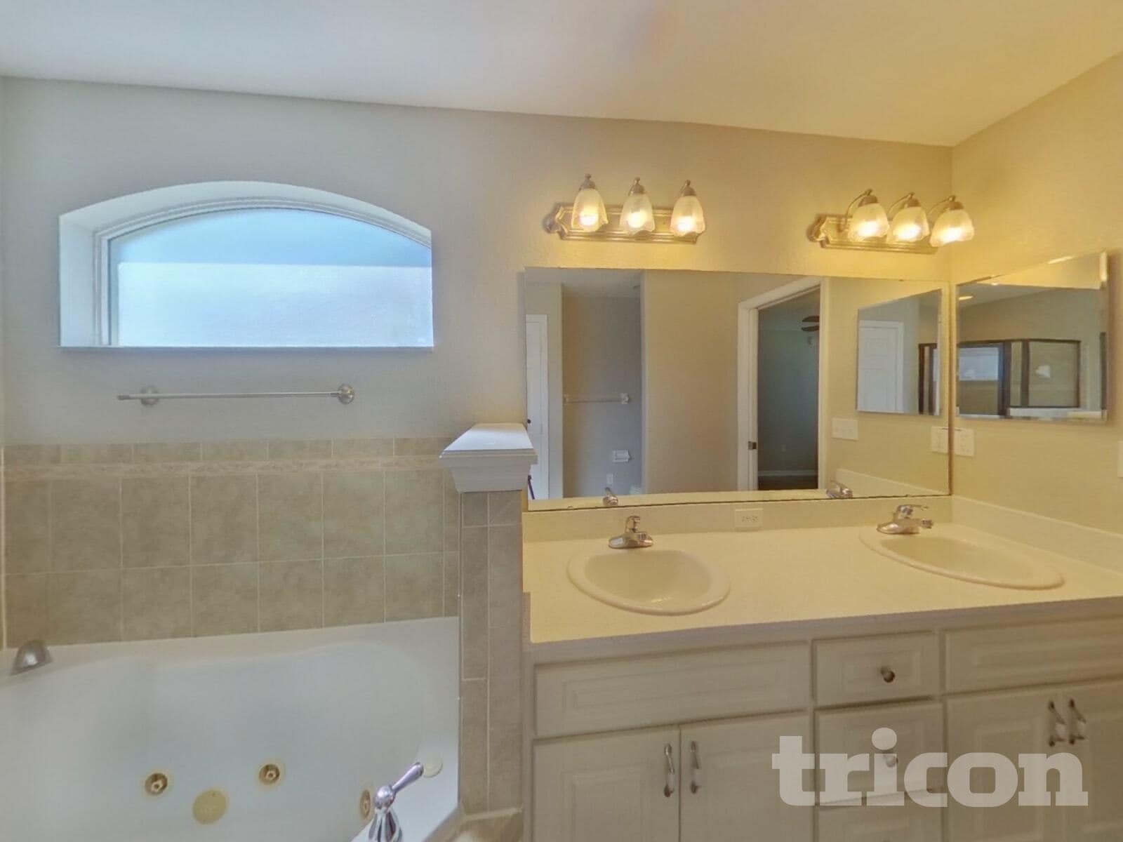 Building Photo - 1523 Merrimack Pkwy