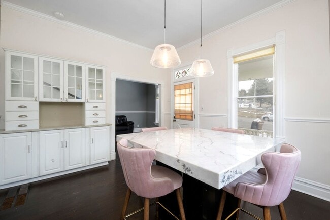 Building Photo - Beautiful Home in Salt Lake Avenues (ABC S...