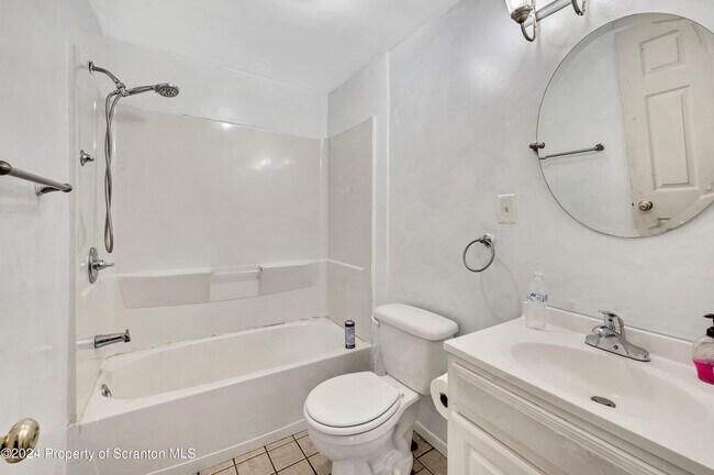 Building Photo - 630 E Lackawanna Ave