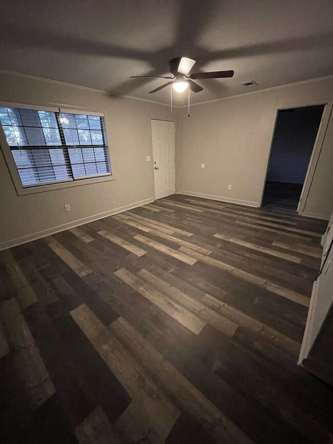 Building Photo - 406-408 Rogers