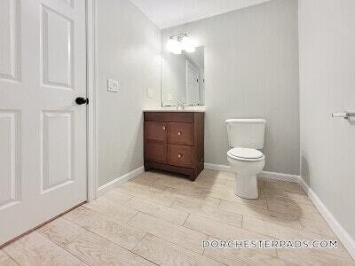 Building Photo - 28 Arcadia St