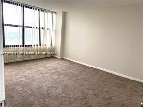 Building Photo - 2500 Parkview Dr