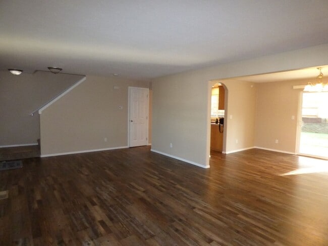 Building Photo - 3 bed 2.5 bath House in Stayton!! Close to...
