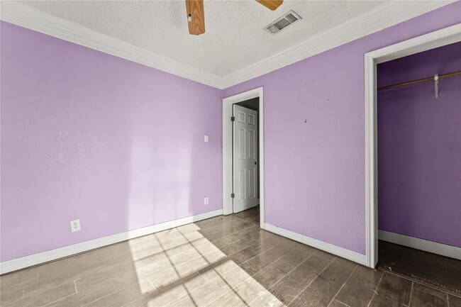 Building Photo - 1820 Live Oak Ave