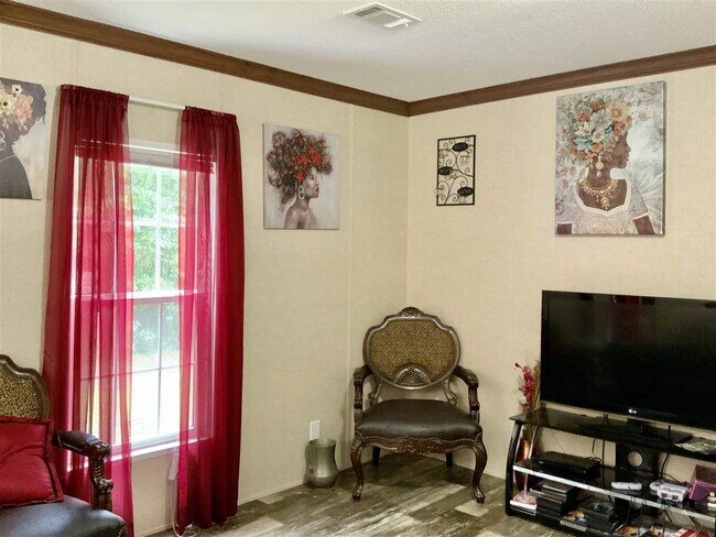 Building Photo - 9813 Woodville Hwy