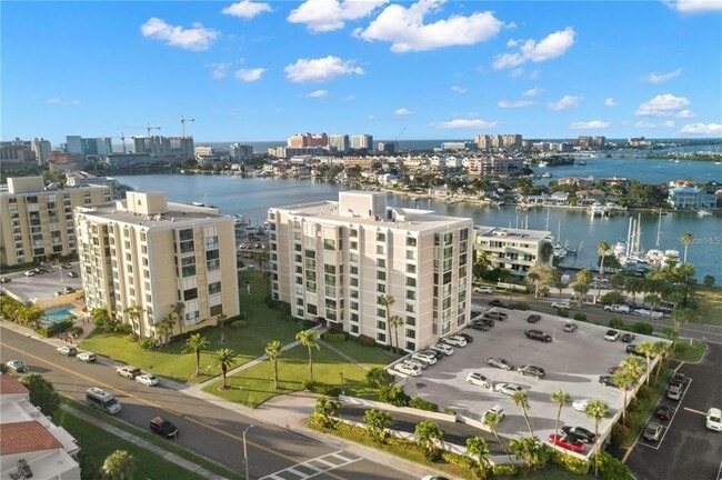 Building Photo - 851 Bayway Blvd