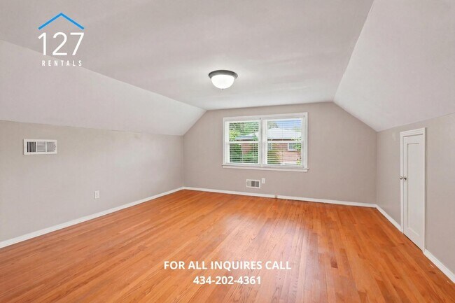 Building Photo - Spacious 4-Bedroom Single Family home with Large Backyard & Ample Storage